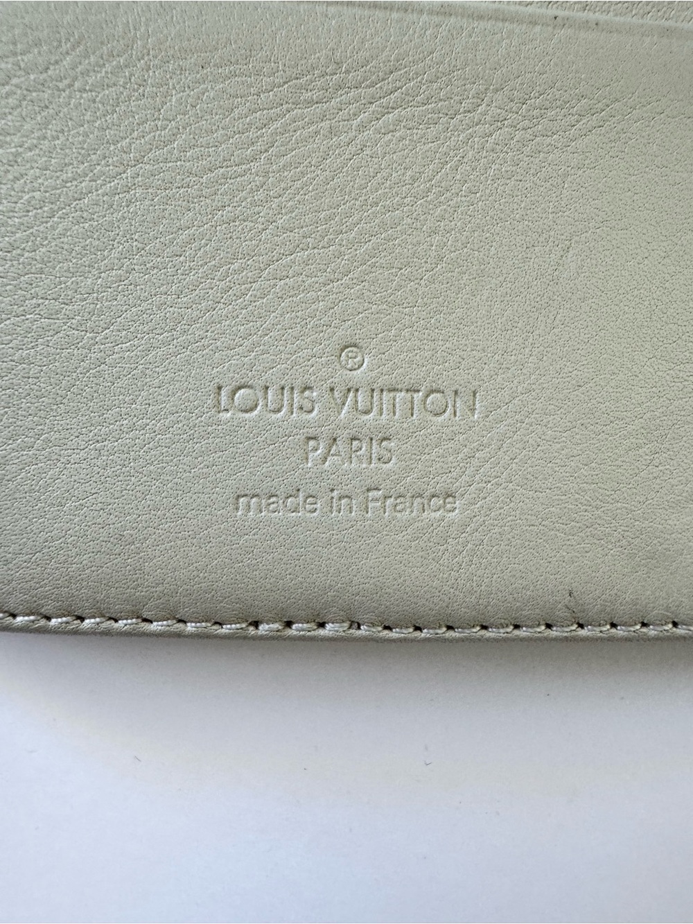 Louis Vuitton Gris Monogram Mahina Leather Amelia Wallet HYZ3EY - Picture 8 of 9